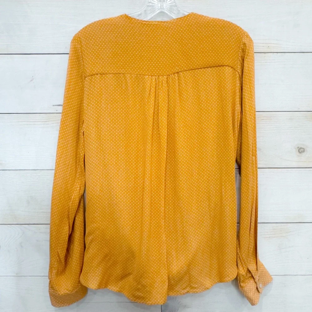 NWT Everly mustard faux wrap top ❤️ - Picture 5 of 8